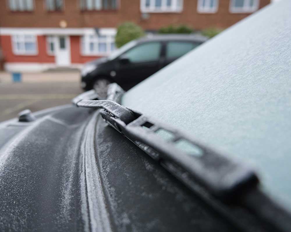 Windshield Wiper Replacement Service at Grease Monkey